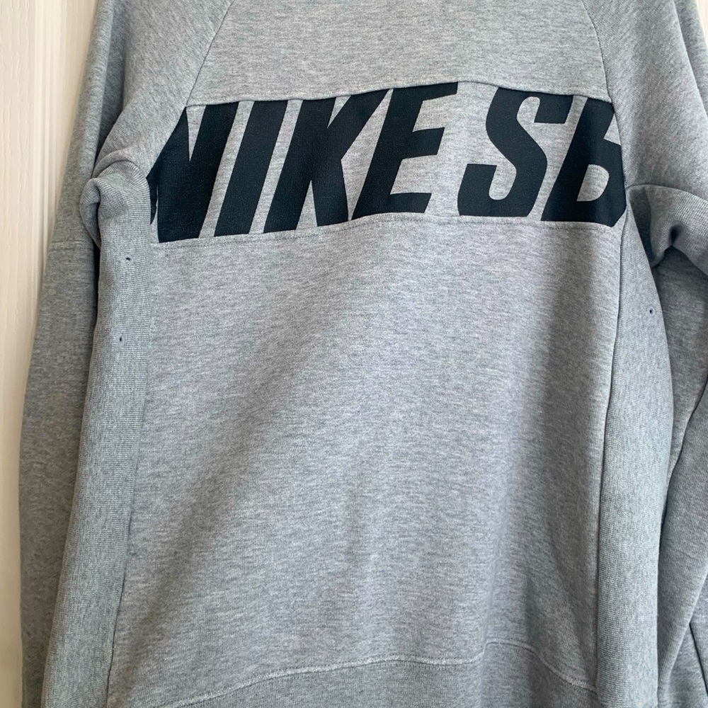 Nike SB crew neck
